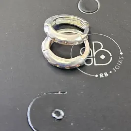 ARGOLA CLICK 1 CM 2MM COM PEQUENOS DETALHES