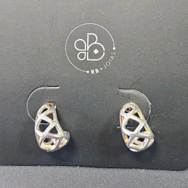 ARGOLA MEIA LOSANGO VAZADA