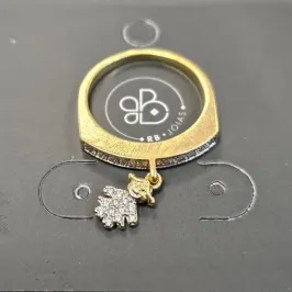 ANEL MEIA ALIANÇA QUADRADO COM PINGENTE CRAVEJADO