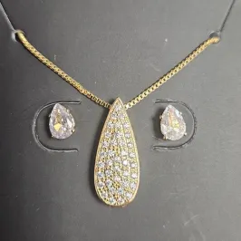 CONJUNTO GARGANTILHA GOTA CRAVEJADO BRINCO GOTA EM PEDRA