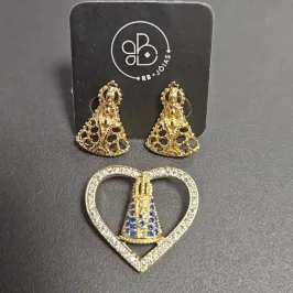 CONJUNTO NSRA APARECIDA BRINCO VAZADO E PINGENTE CRAVEJADO