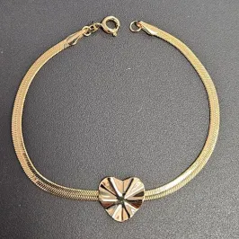 PULSEIRA LAMINADA COM CORAÇÃO EFEITO AMASSADO