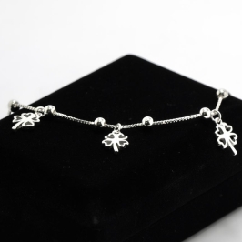 PULSEIRA BOLINHA TREVO DA SORTE PENDURADO