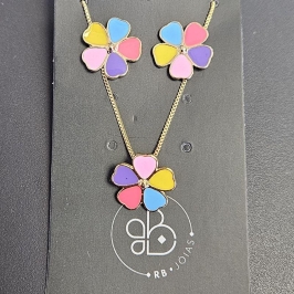 CONJUNTO BRINCO E GARGANTILHA FLOR ESMALTADO COLORIDO