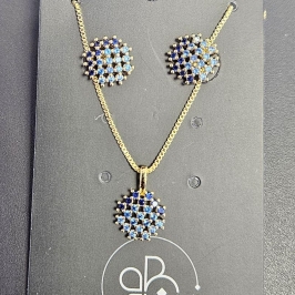 CONJUNTO BRINCO E GARGANTILHA REDONDO CRAVEJADO AZUL