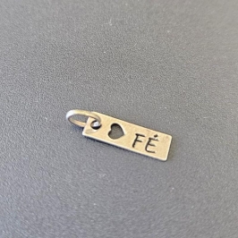 PINGENTE RETANGULAR  VAZADO  PALAVRAS VARIADAS