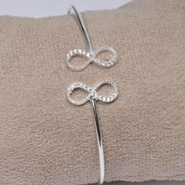 BRACELETE INFINITO CRAVEJADO 3.56GR