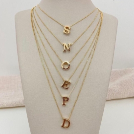 GARGANTILHA LETRA P LISA