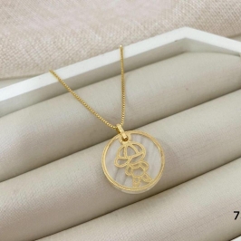 GARGANTILHA MEDALHA MENINO VAZADO NA MADREPEROLA