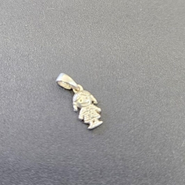 PINGENTE MENINA PEQUENA CRAVEJADO