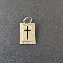 PINGENTE PLACA COM CRUCIFIXO