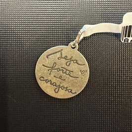PINGENTE SEJA FORTE E CORAJOSA