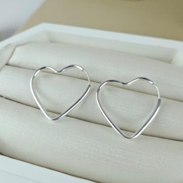 ARGOLA CORAÇÃO FIO REDONDO 3CM