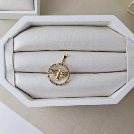 PINGENTE ESPIRITO SANTO CRAVEJADO E TRABALHADO