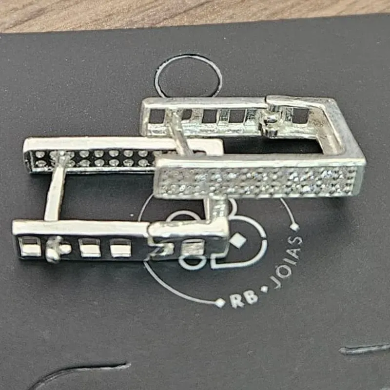 ARGOLA RETANGULAR CRAVEJADO E TRABALHADO 3 MM 0,8 CM