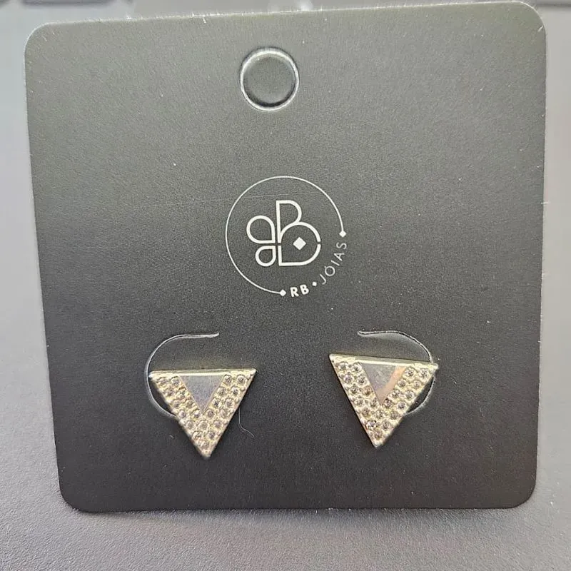 BRINCO GEOMETRICO TRIANGULO CRAVEJADO