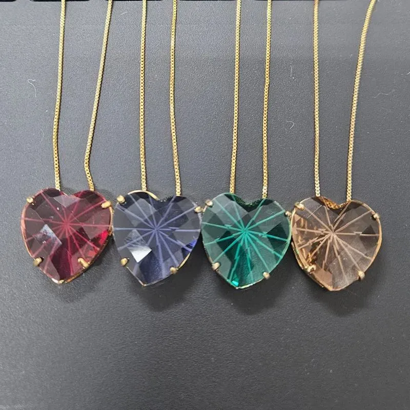 GARGANTILHA PEDRA CORAÇÃO CORES VARIADAS