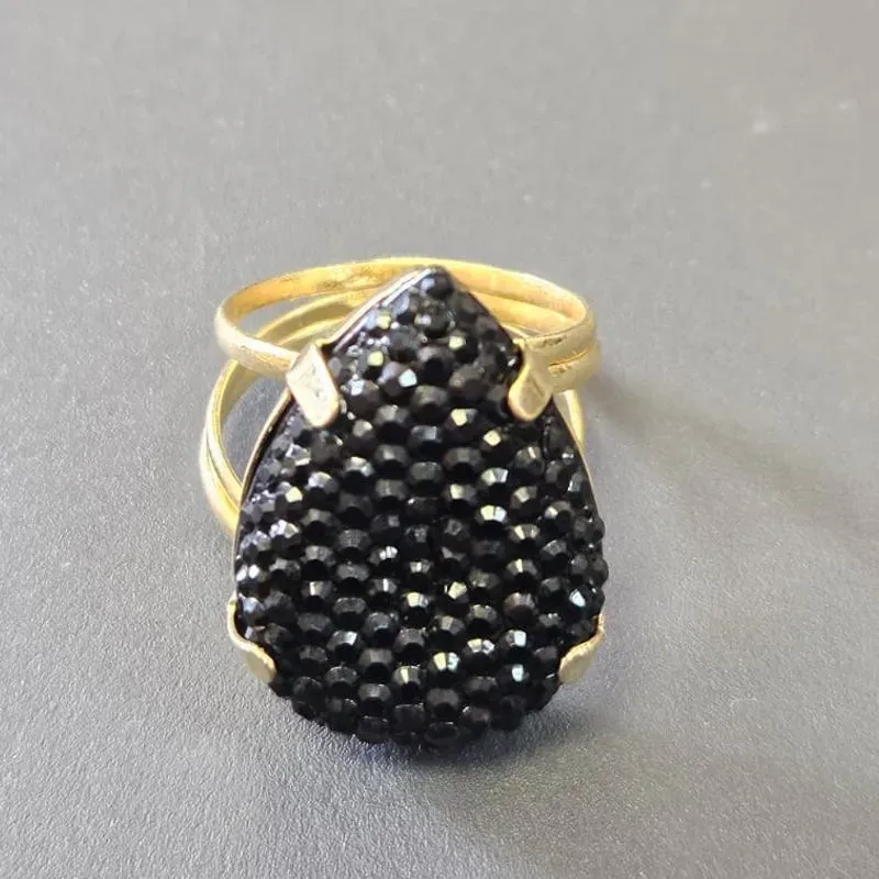 ANEL GOTA GRANDE CRAVEJADO PRETO