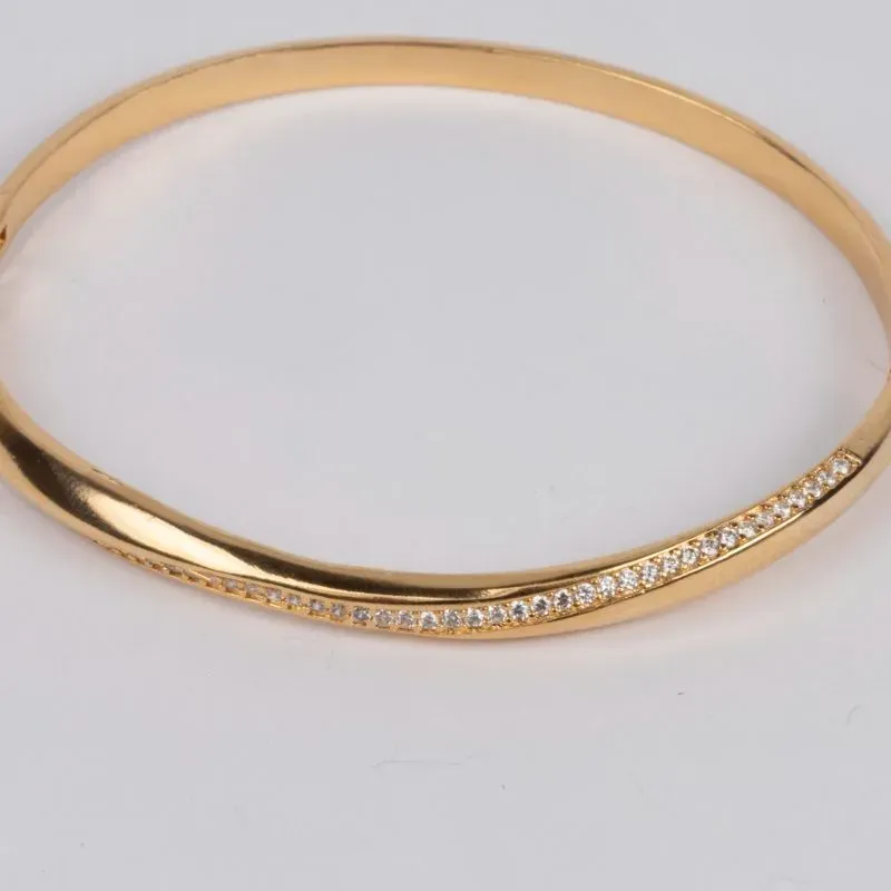 BRACELETE CRAVEJADO ONDULADO