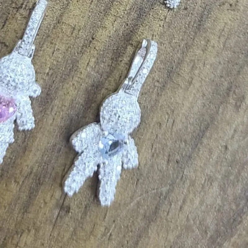 PINGENTE CRAVEJADO FILHOS MENINO PARA RIVIERA GRANDE 2,7CM