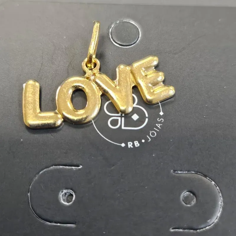 PINGENTE FRASE LOVE
