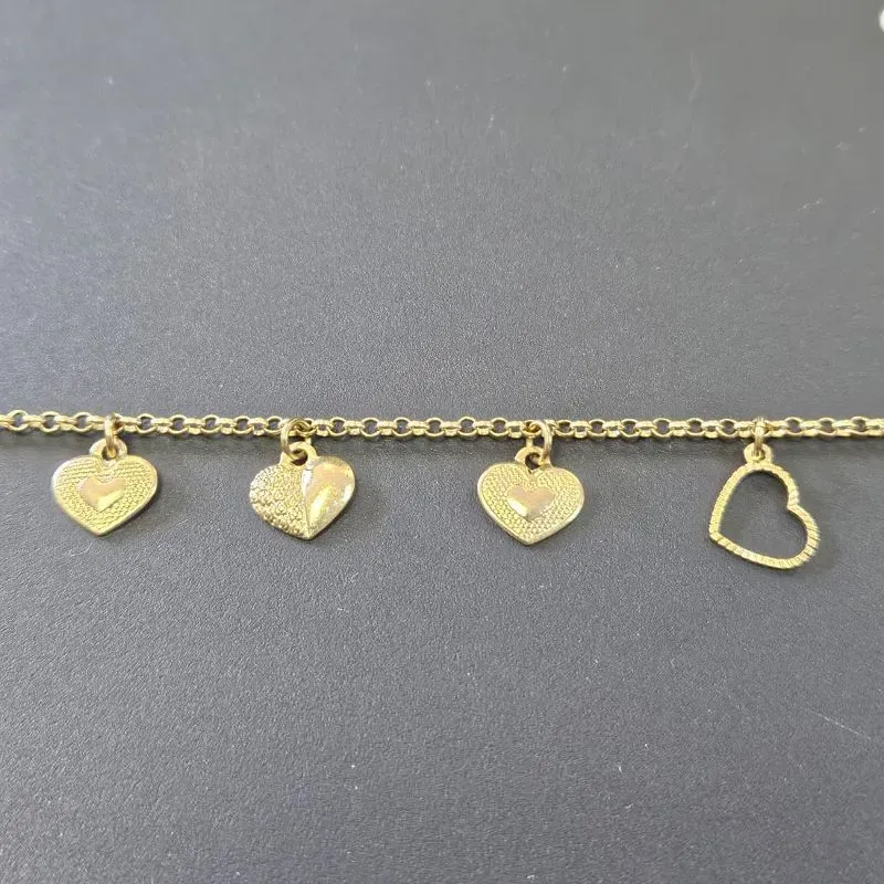 PULSEIRA ELO PORTUGUES PEQUENO CORAÇÕES VARIADOS PENDURADO