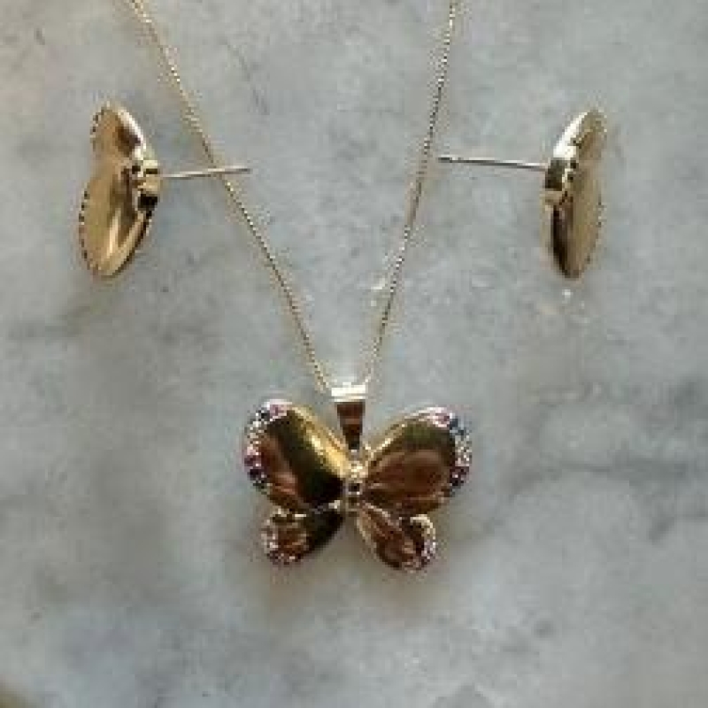 CONJUNTO BORBOLETA CRAVEJADO COM PEDRA COLORIDA