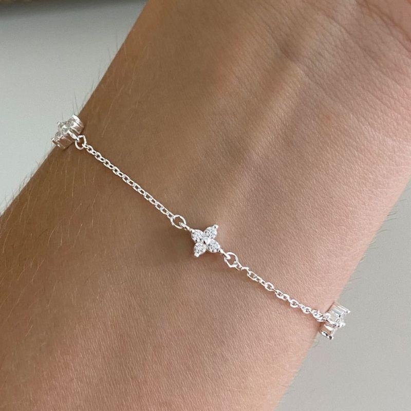 PULSEIRA FLOR CRAVEJADO
