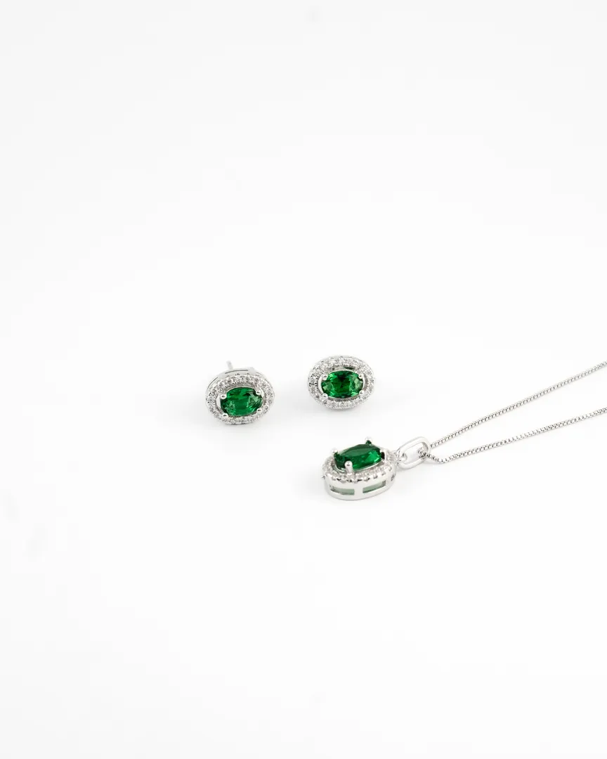 CONJUNTO BRINCO E GARGANTILHA COM BANHO DE RODIO PEDRA OVAL VERDE BORDA CRAVEJADA