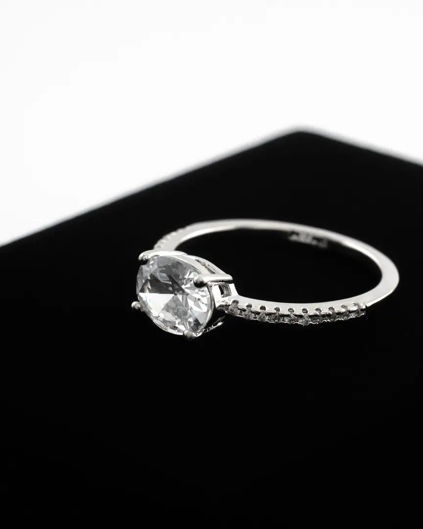 ANEL COM BANHO DE RODIO PEDRA CRISTAL OVAL FIO  CRAVEJADO