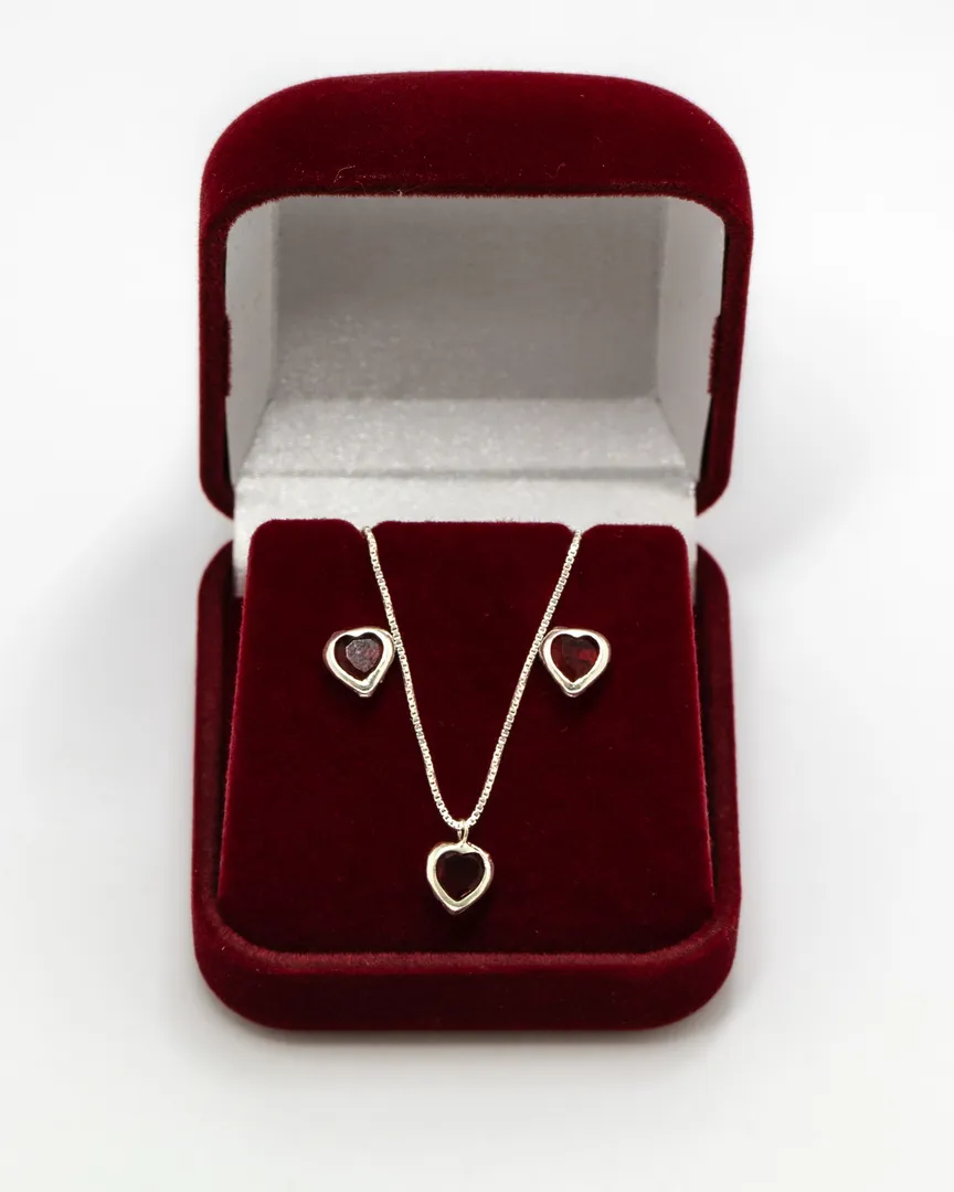 CONJUNTO PEDRA CORAÇÃO VERMELHO BRINCO E GARGANTILHA