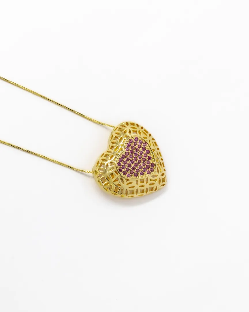 GARGANTILHA CORACAO TRABALHADO CHAVEJADO COM ZIRCONIA ROSA