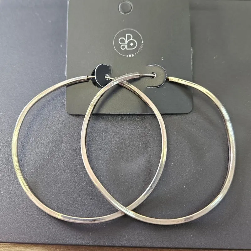 ARGOLA ONDULADA FIO QUADRADO