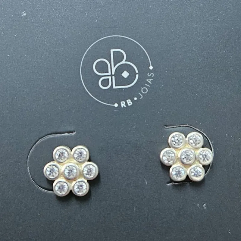 BRINCO FLOR COM PEDRAS
