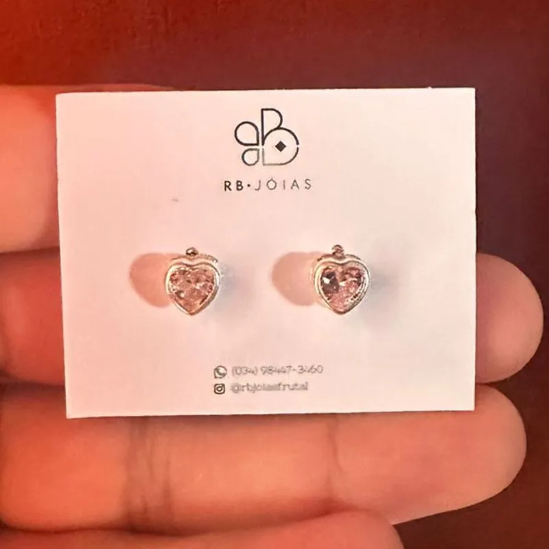 BRINCO PONTO DE LUZ CORAÇAO ROSA CAIXA ALTA
