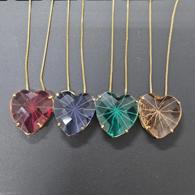 GARGANTILHA PEDRA CORAÇÃO CORES VARIADAS