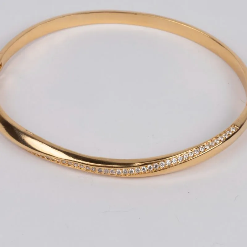 BRACELETE CRAVEJADO ONDULADO
