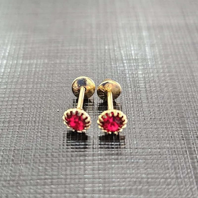 BRINCO PEDRA VERMELHA COM GARRAS TARRAXA BABY