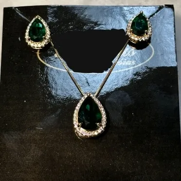 CONJUNTO PEDRA VERDE GOTA 