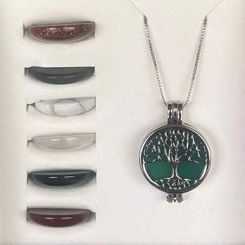 CONJUNTO RELICARIO COM PEDRAS NATURAIS BANHADO CORES VARIADAS