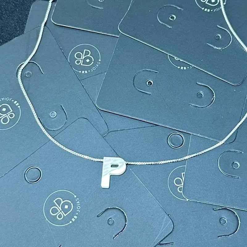 GARGANTILHA LETRA P NA MADREPEROLA