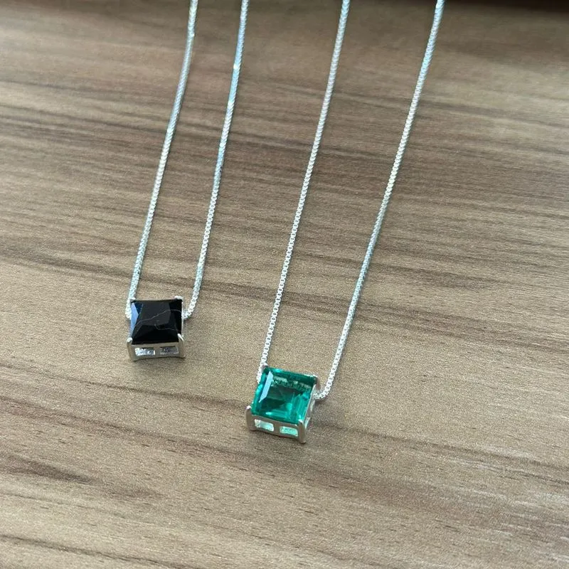 GARGANTILHA PEDRA QUADRADA CORES VARIADAS VENEZIANA 60CM