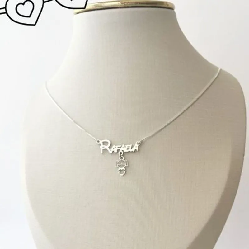 GARGANTILHA PERSONALIZADA MANUSCRITO E BONECO MENINA OU MENINO