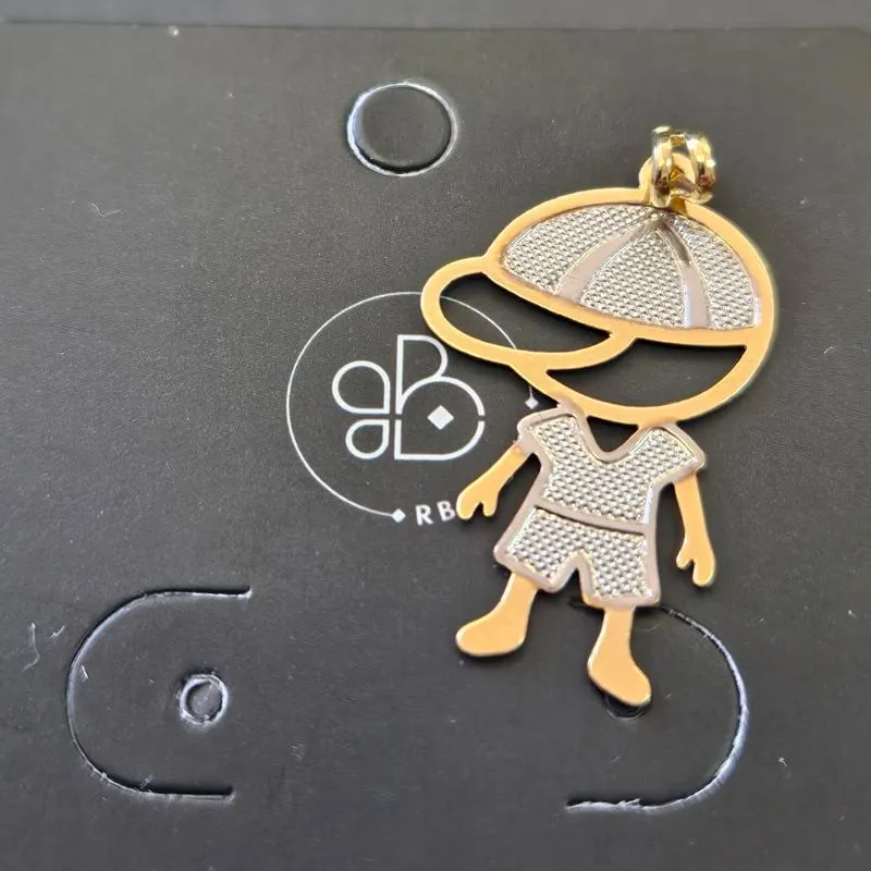 PINGENTE  MENINO GRANDE DE BONE A LASER
