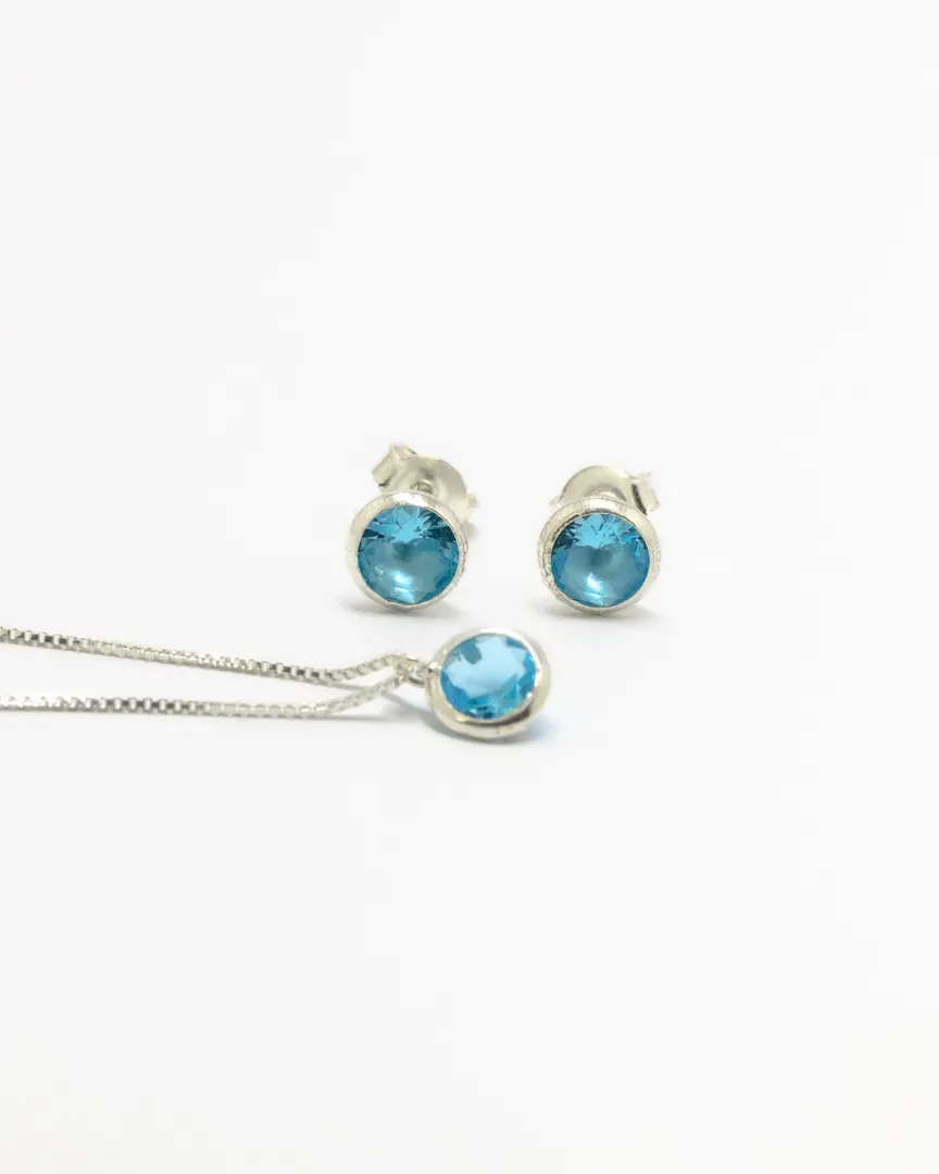 CONJUNTO PONTO DE LUZ PEDRA AZUL CLARO REDONDA BRINCO E GARGANTILHA