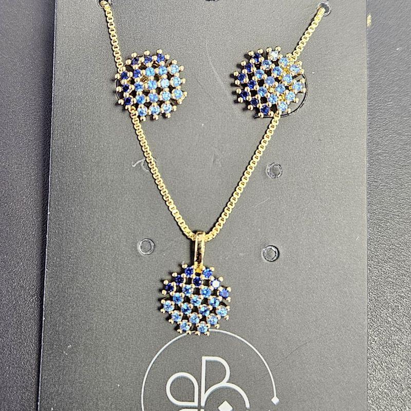 CONJUNTO BRINCO E GARGANTILHA REDONDO CRAVEJADO AZUL