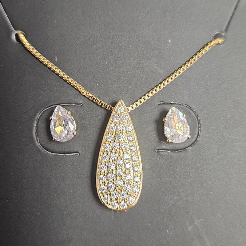 CONJUNTO GARGANTILHA GOTA CRAVEJADO BRINCO GOTA EM PEDRA