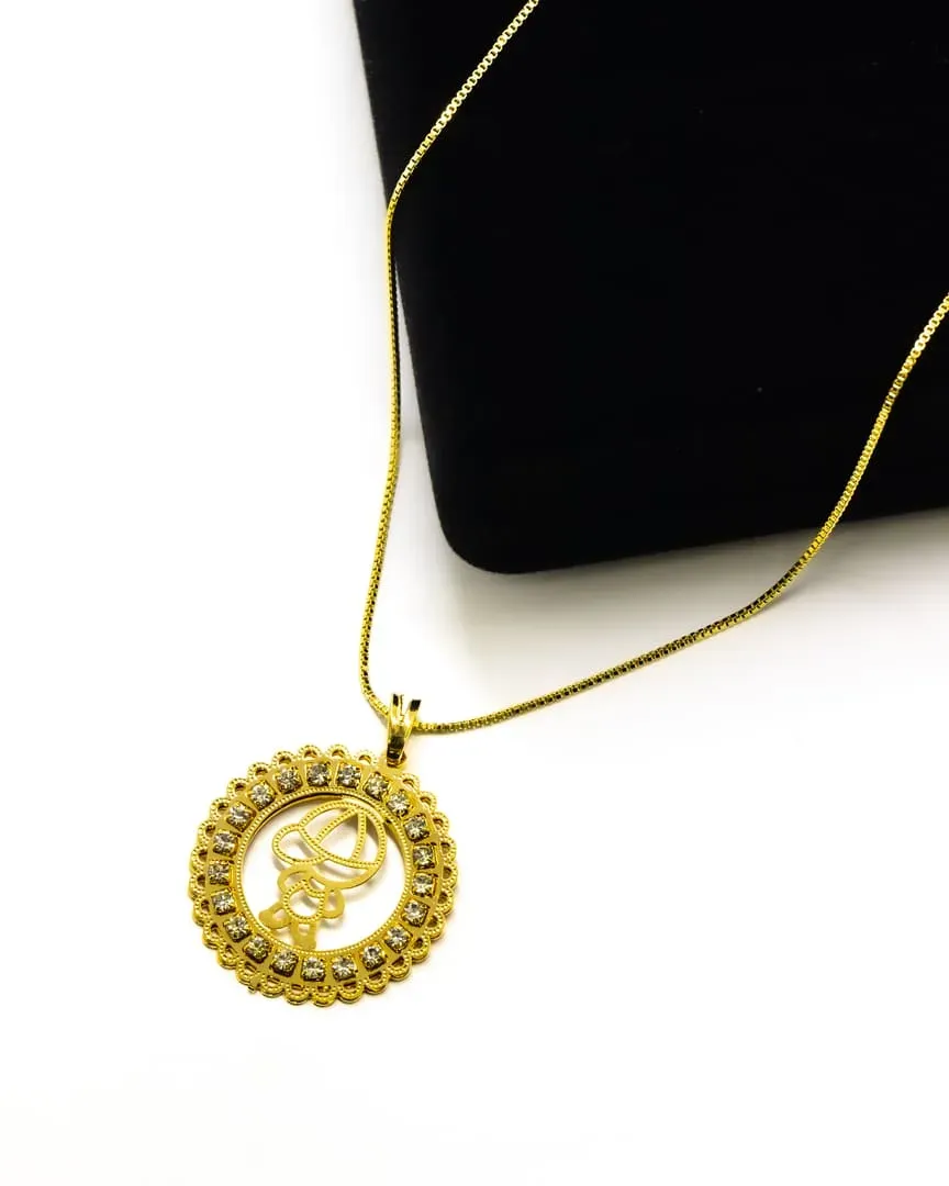 GARGANTILHA MEDALHA MENINO TRABALHADO COM PEDRAS