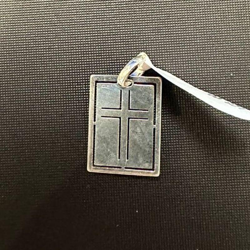 PINGENTE PLACA COM CRUCIFIXO