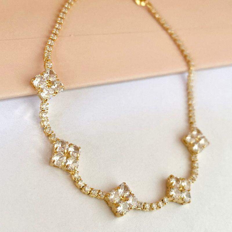PULSEIRA CRAVEJADA COM ZIRCONIAS